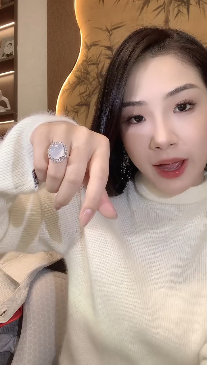 【闪购商品】翡翠戒指18K金镶嵌A71翡翠