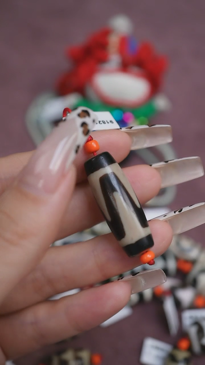 【闪购商品】玛瑙/玉髓颈饰未镶嵌蚀花玛瑙珠定制编绳