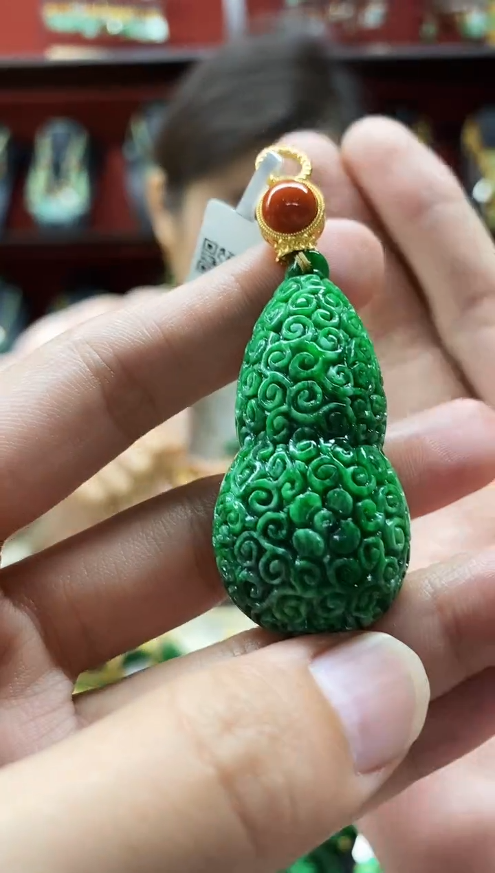 颈饰未镶嵌翡翠吊坠