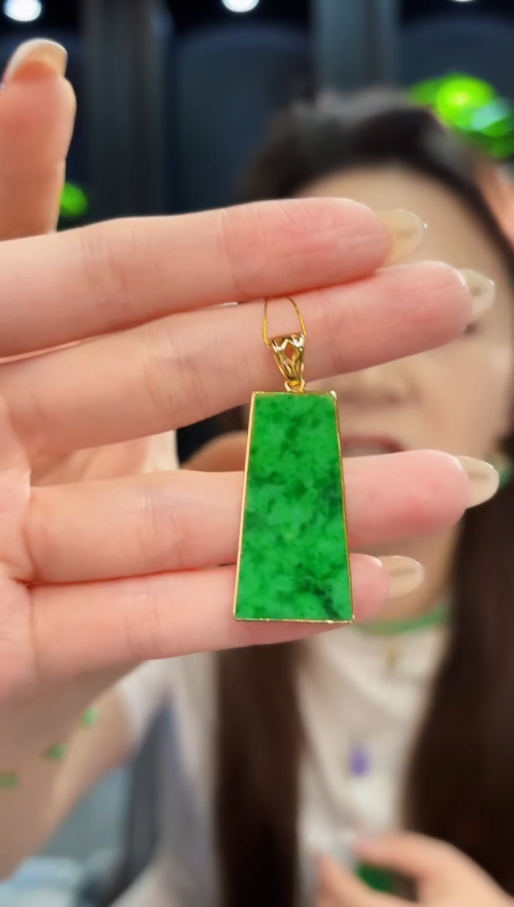 翡翠未镶嵌颈饰缅料A货/多样性发货/一件