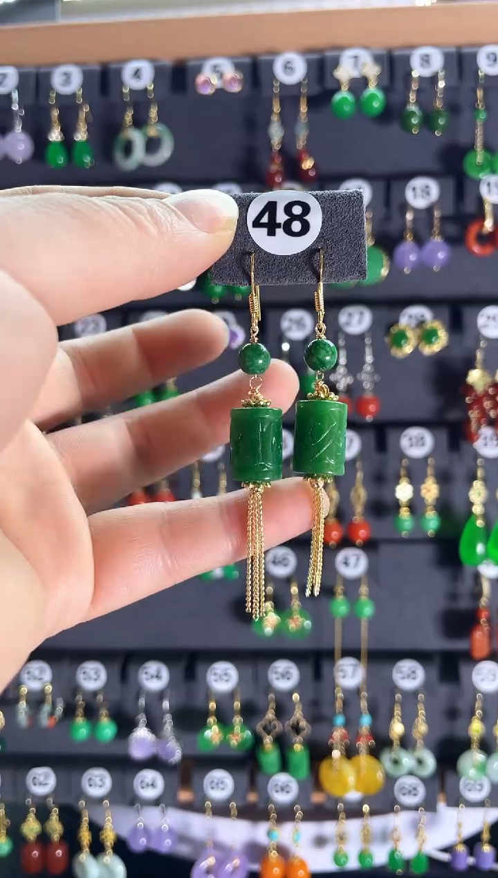 【闪购商品】翡翠耳饰银S925镶嵌48...