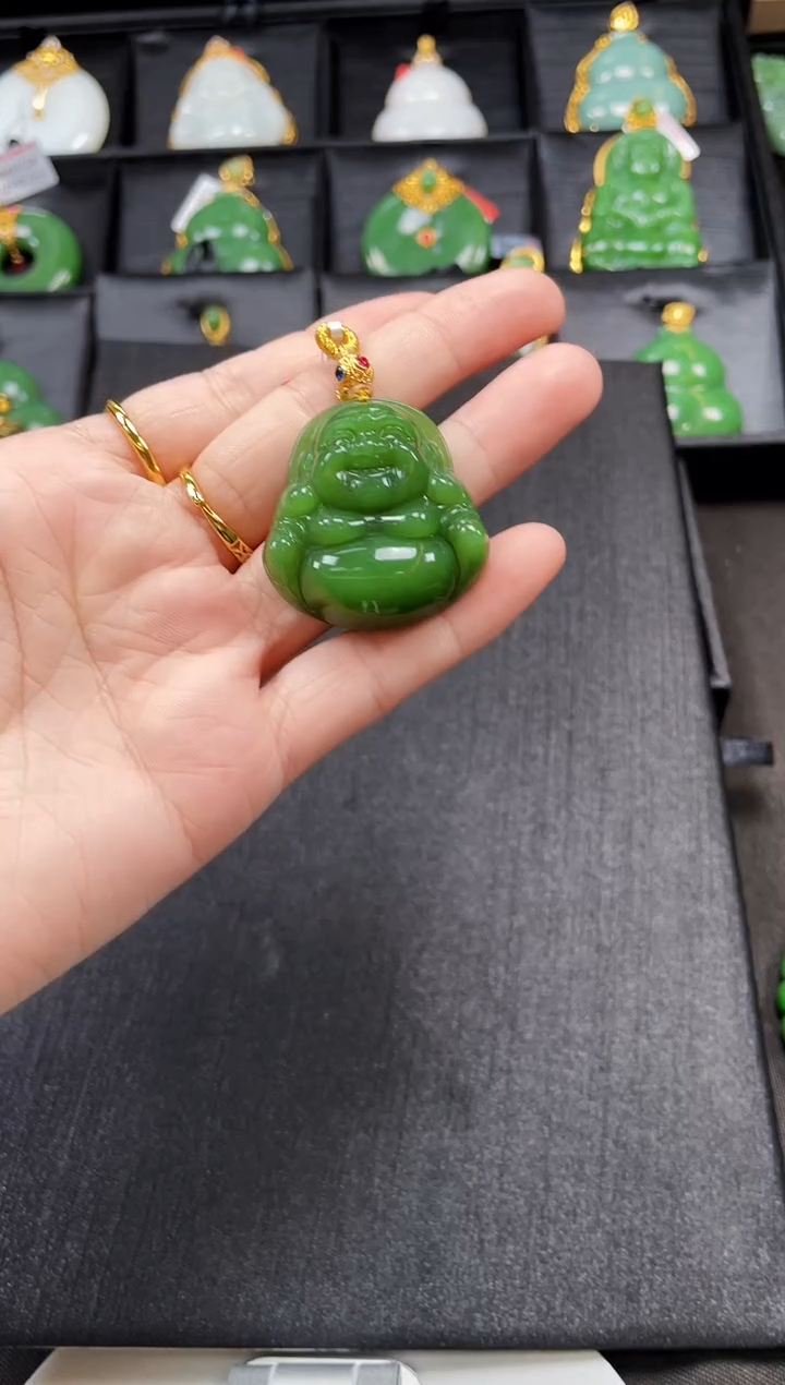 吊坠(赠链)18K金镶嵌和田玉多样性发一