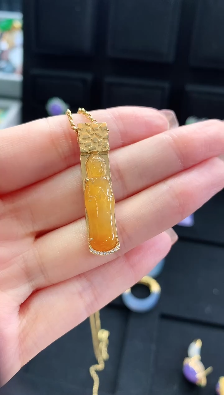 【闪购商品】翡翠吊坠(不含链)18K金镶嵌吊坠