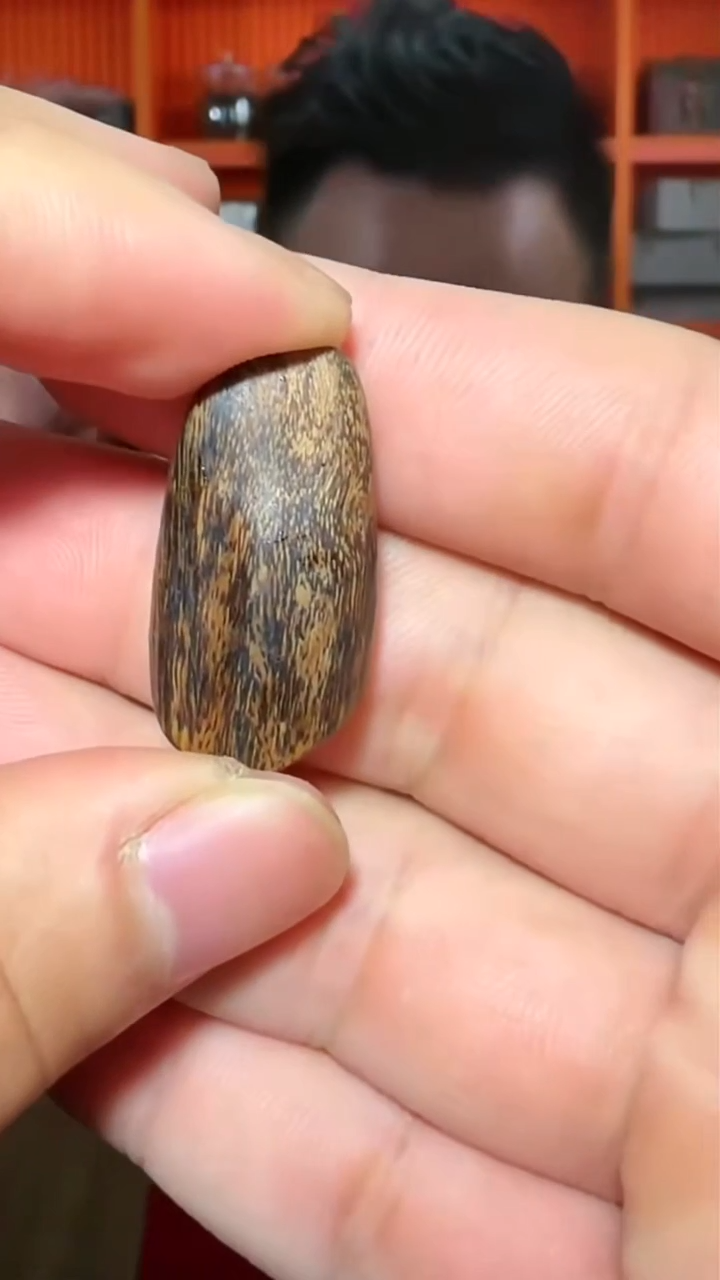 沉香吊坠a70号沉水多样性发一