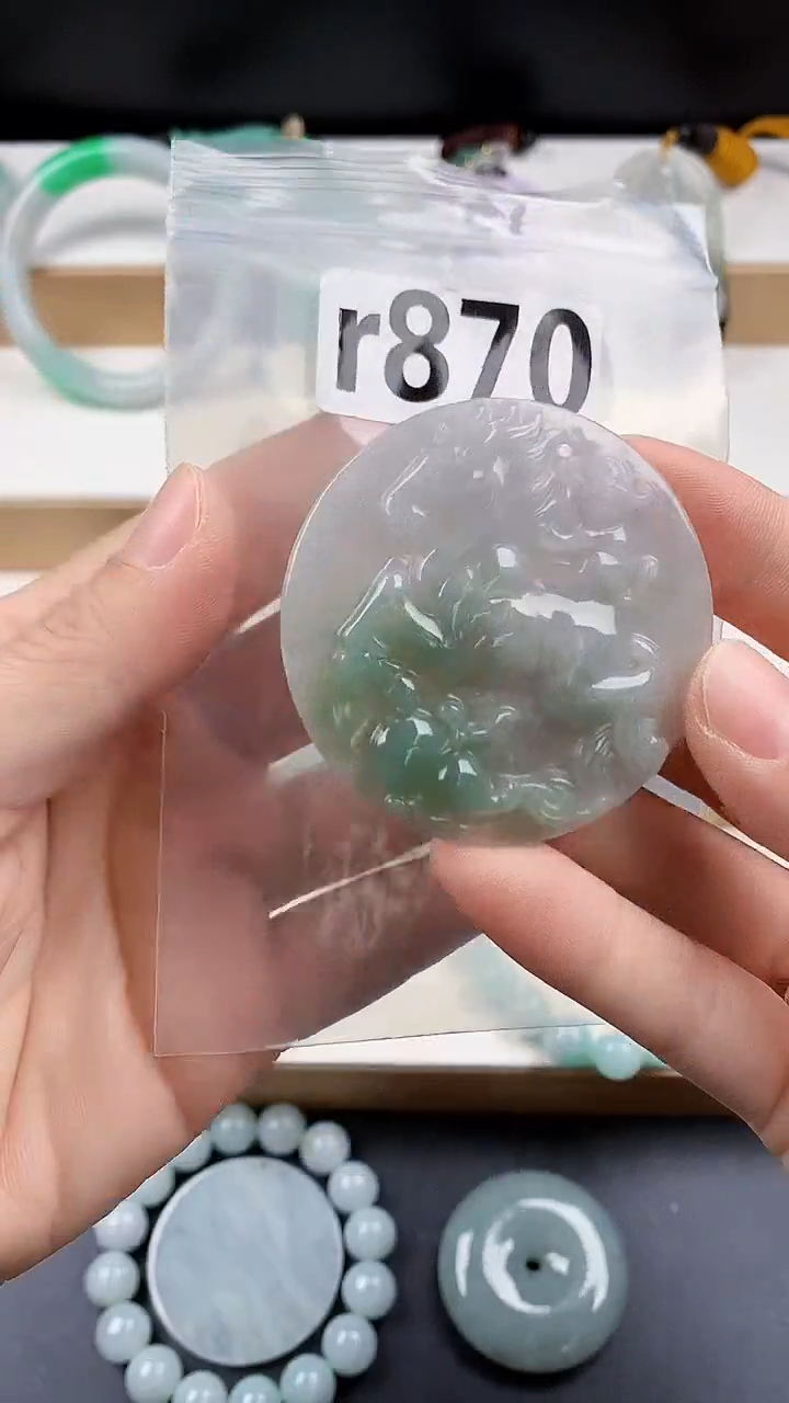 颈饰未镶嵌翡翠天然翡翠吊坠挂件