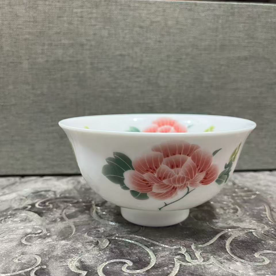 粉彩芙蓉对花赏碗