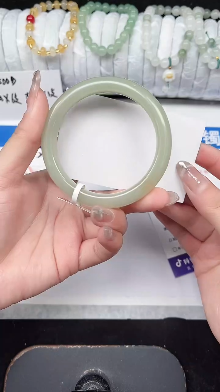 未镶嵌手镯石英质玉7-57/58