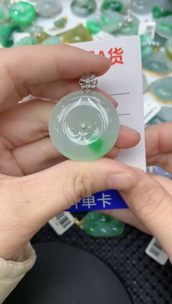 【闪购商品】翡翠颈饰18K金镶嵌111111111111