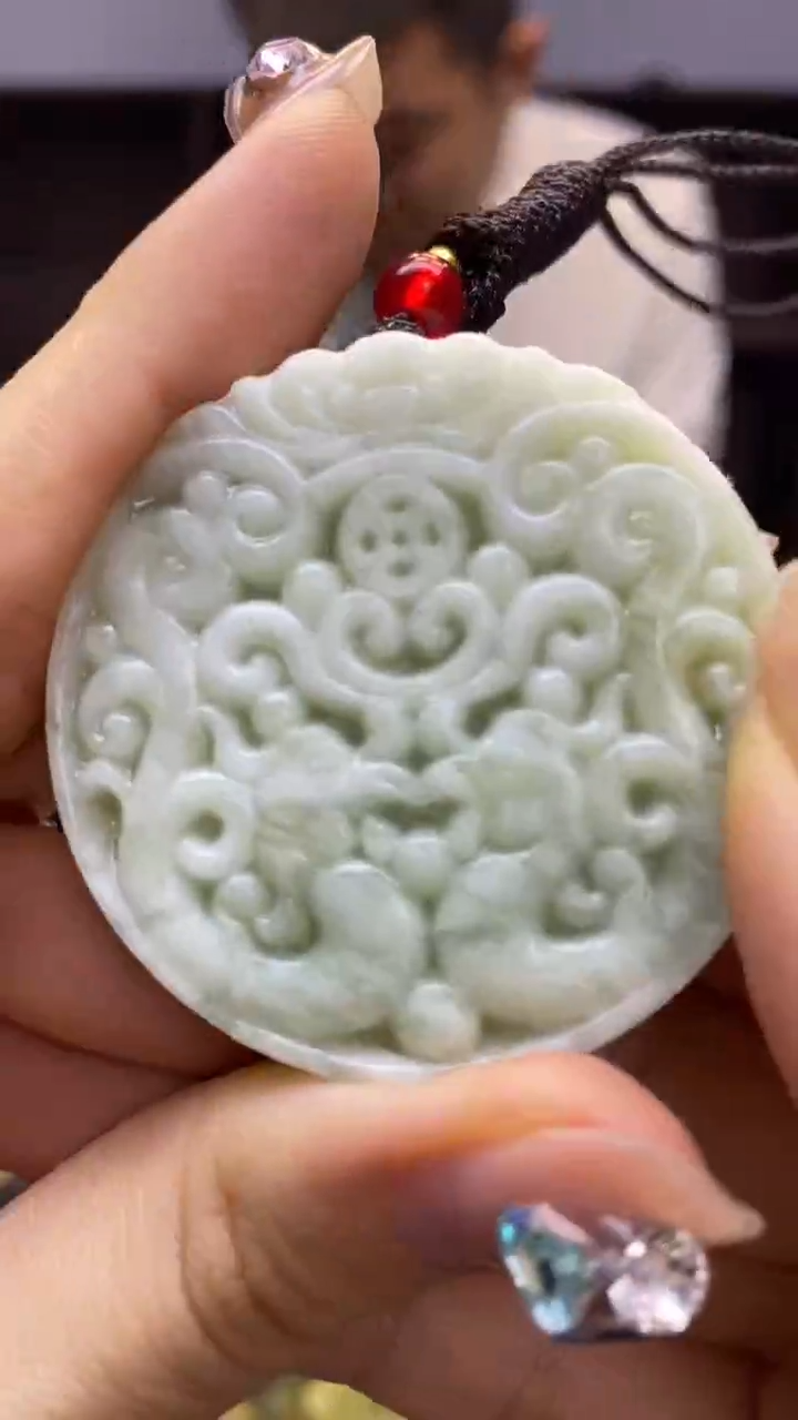 未镶嵌岫玉挂件  