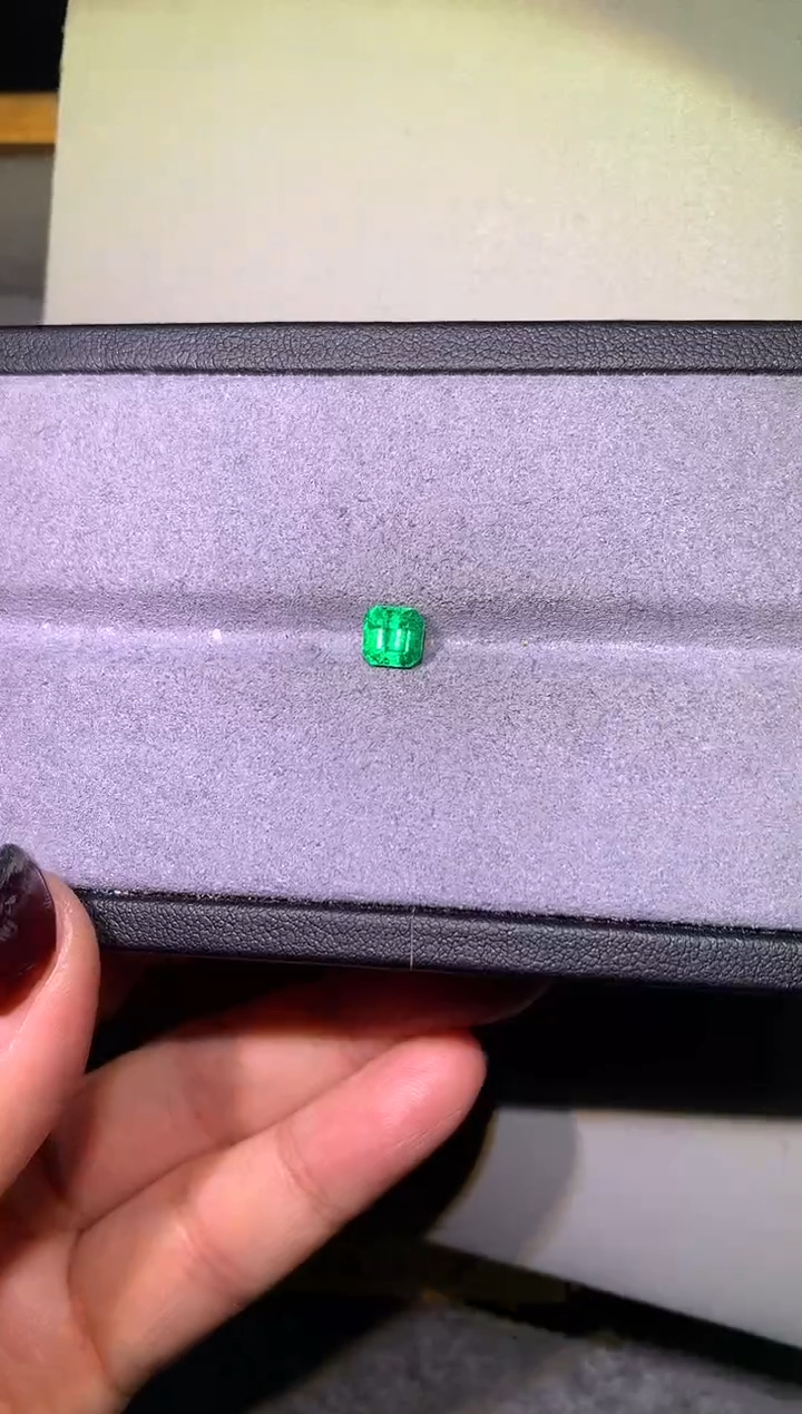 【闪购商品】祖母绿裸石未镶嵌0.98ctVVG微油哥伦吉尔德A108