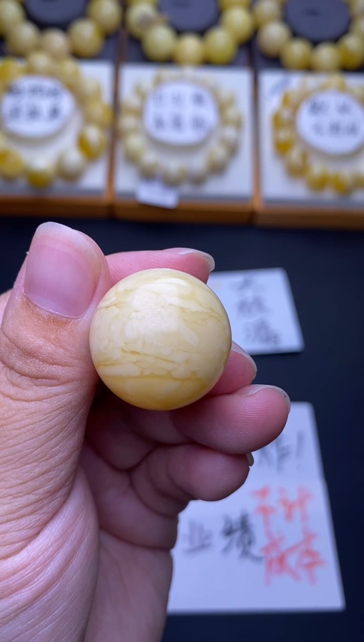 裸石琥珀未镶嵌大小姐珠宝严选18