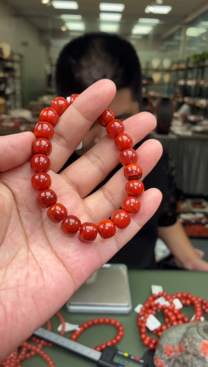 手串未镶嵌南红玛瑙单圈手串一条约10mm多样性发货
