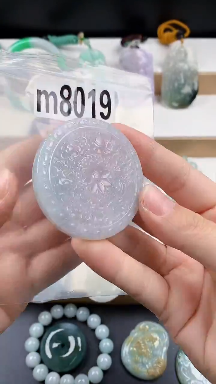 颈饰未镶嵌翡翠天然翡翠吊坠挂件