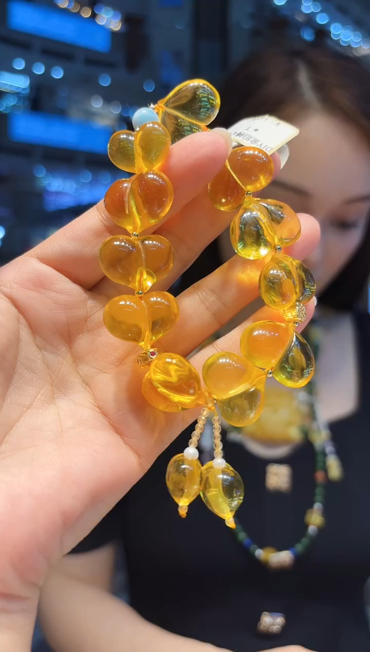 未镶嵌琥珀手串琥珀【  屁桃手串  】多样性发一