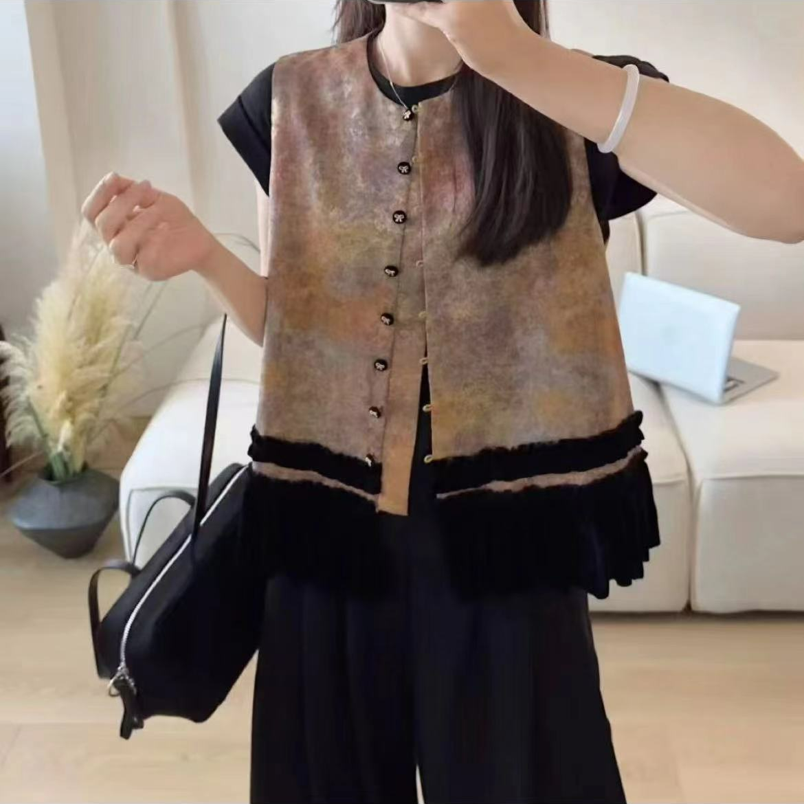 高品质新中式撞色拼接提花丝绒马甲女秋季新款时尚圆领单排扣坎肩
