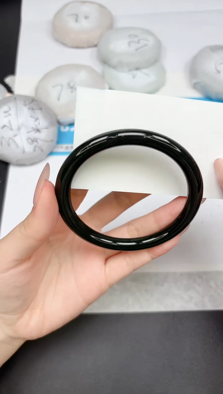 【闪购商品】和田玉手镯未镶嵌225