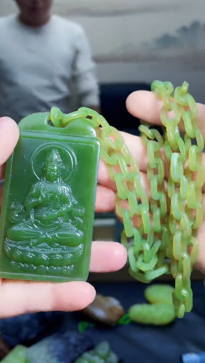 颈饰未镶嵌和田玉1