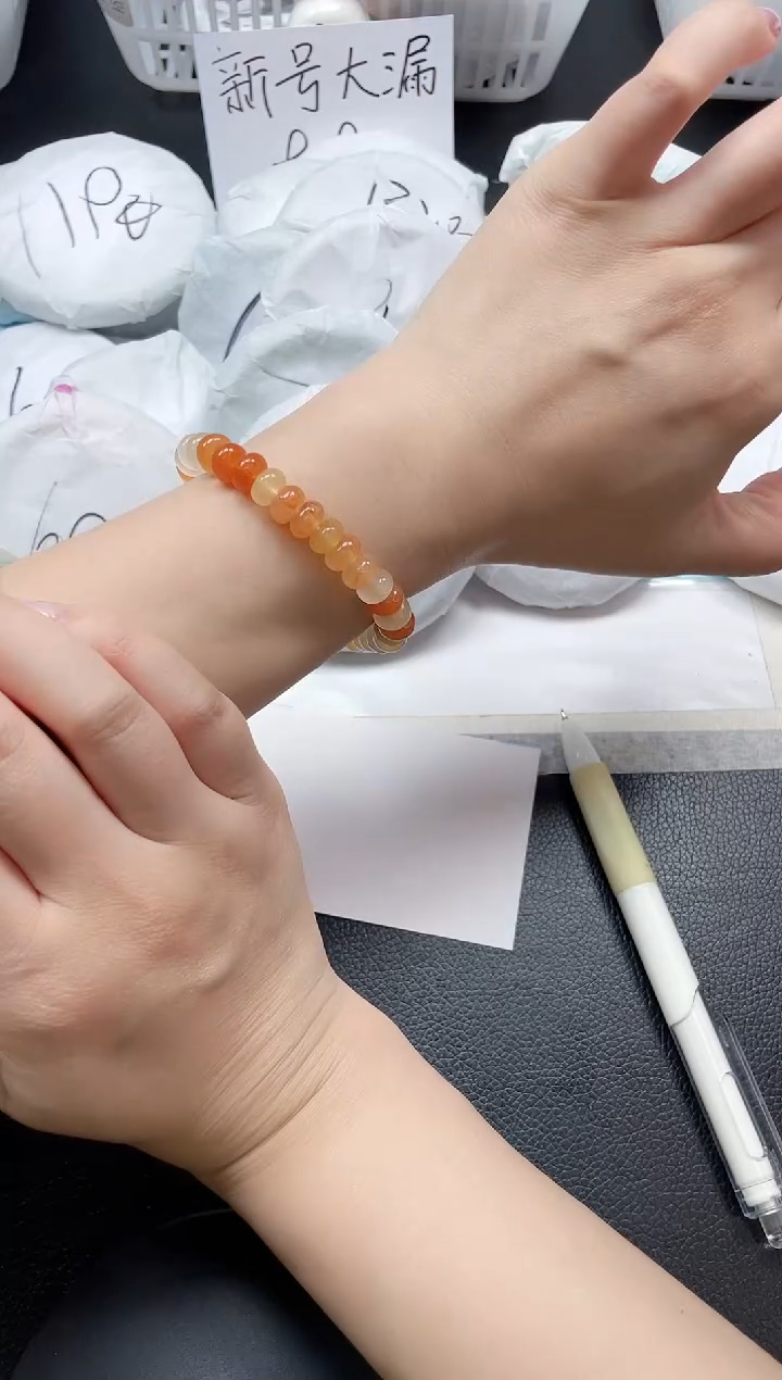 石英质玉（金丝玉）手镯未镶嵌手链