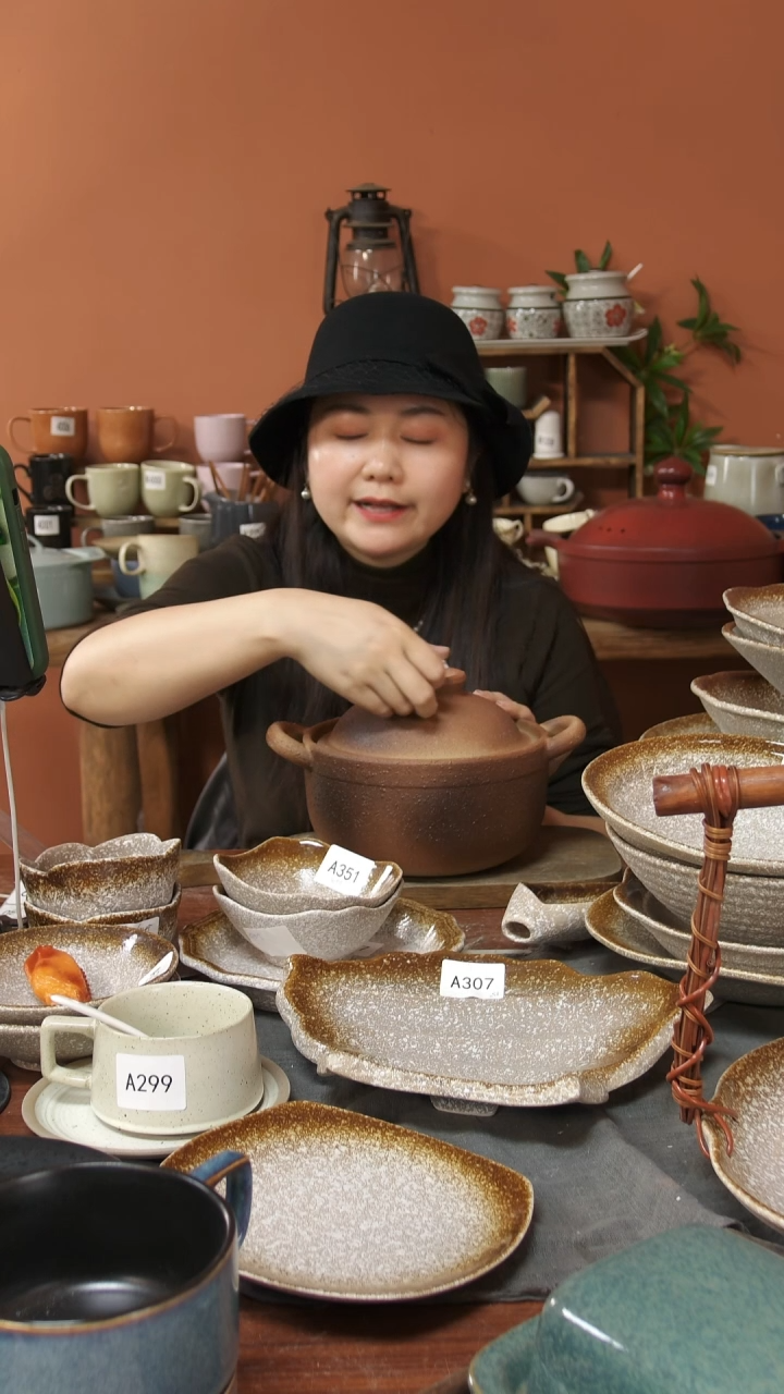 陶瓷A373  陶瓷柴烧砂锅可干烧小号