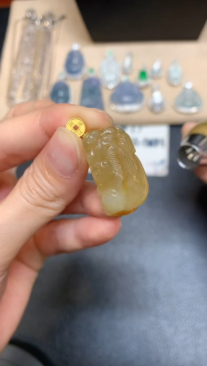 【闪购商品】翡翠吊坠(不含链)18K金镶嵌貔貅【无服务费