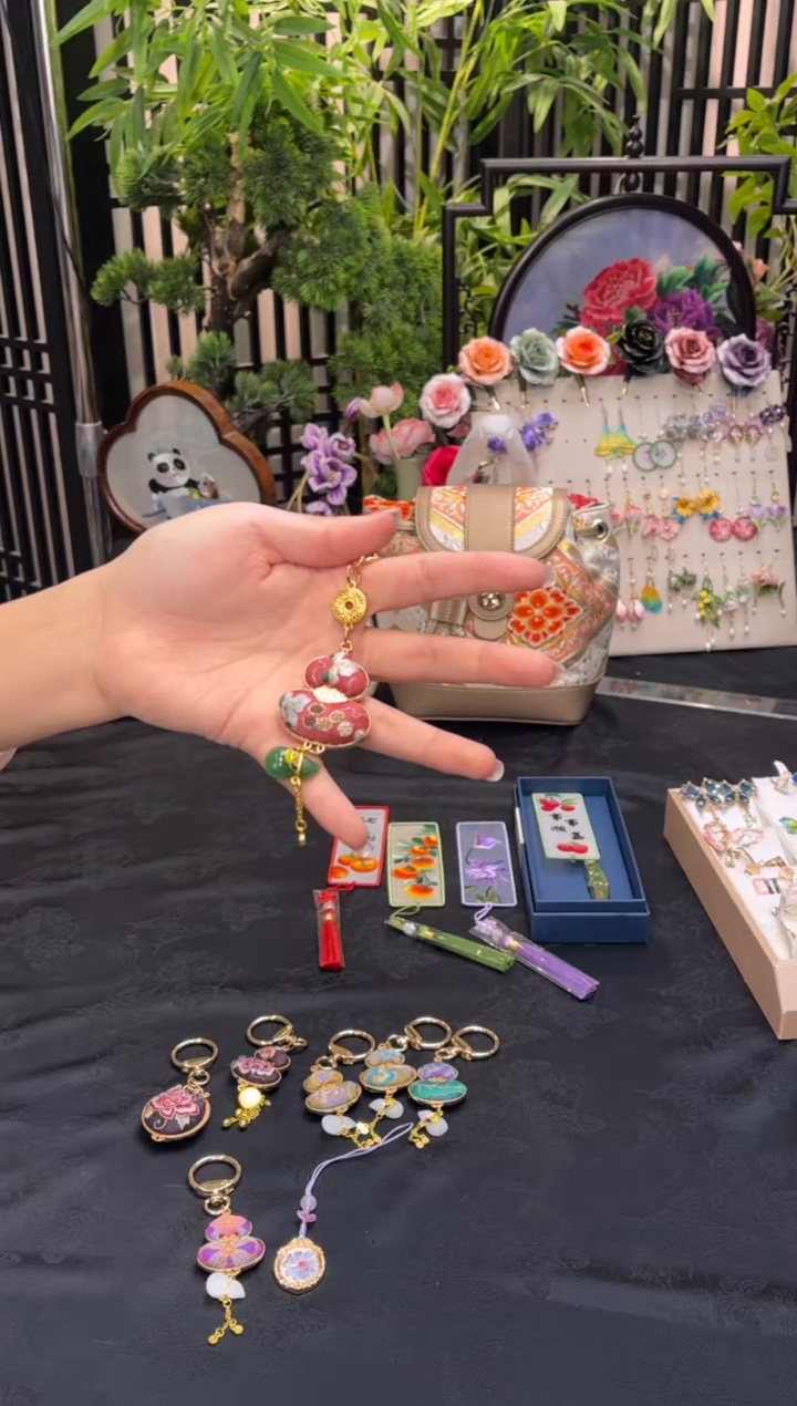 织绣?***?非遗苏绣手工饰品