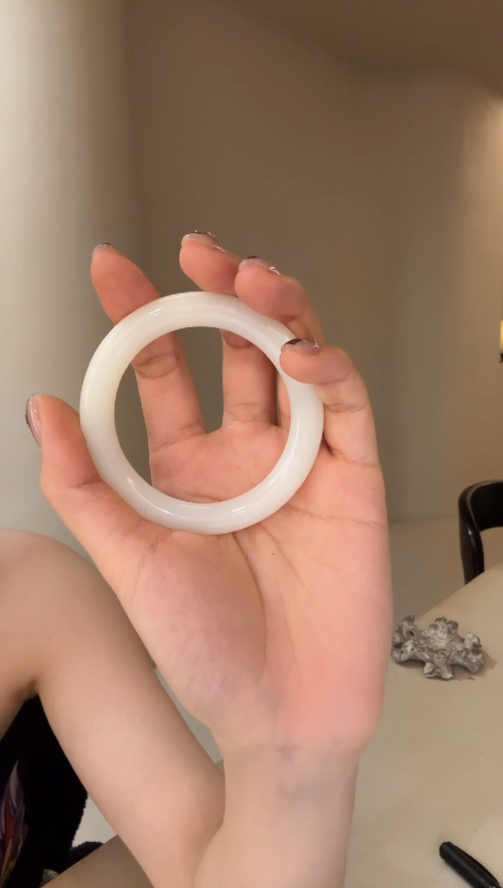 【闪购商品】和田玉手镯未镶嵌50-51mm俄白多样性发其一