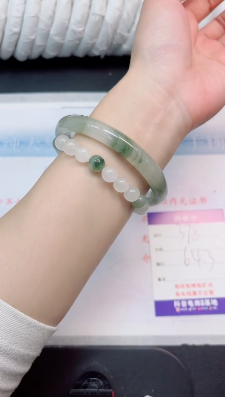 【闪购商品】石英质玉手镯未镶嵌378-64.3