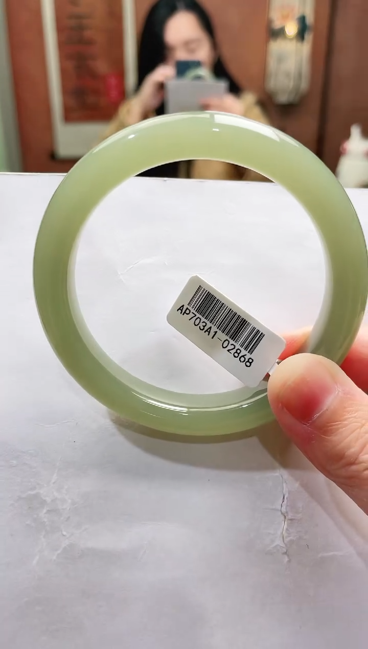 【闪购商品】和田玉手镯未镶嵌58