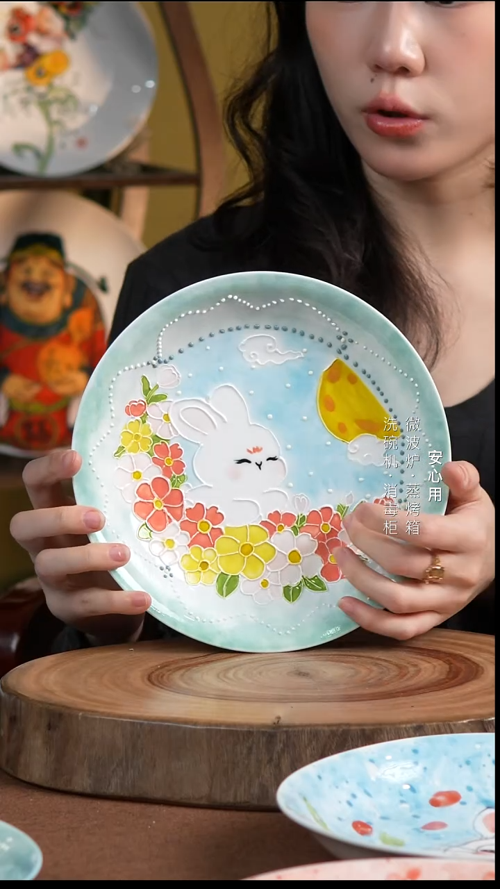 瓷景德镇高温手绘釉下彩8英寸窝盘玉兔