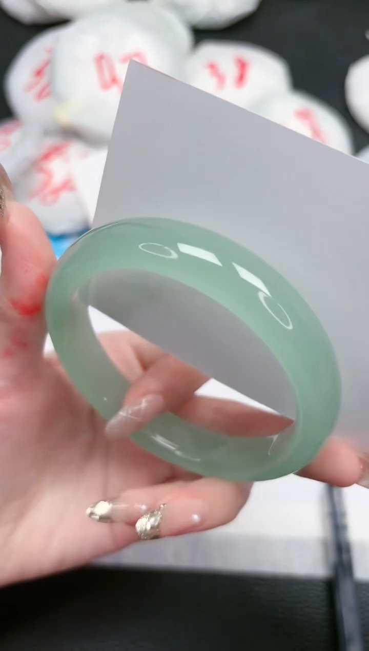 【闪购商品】石英质玉手镯未镶嵌239-61.6