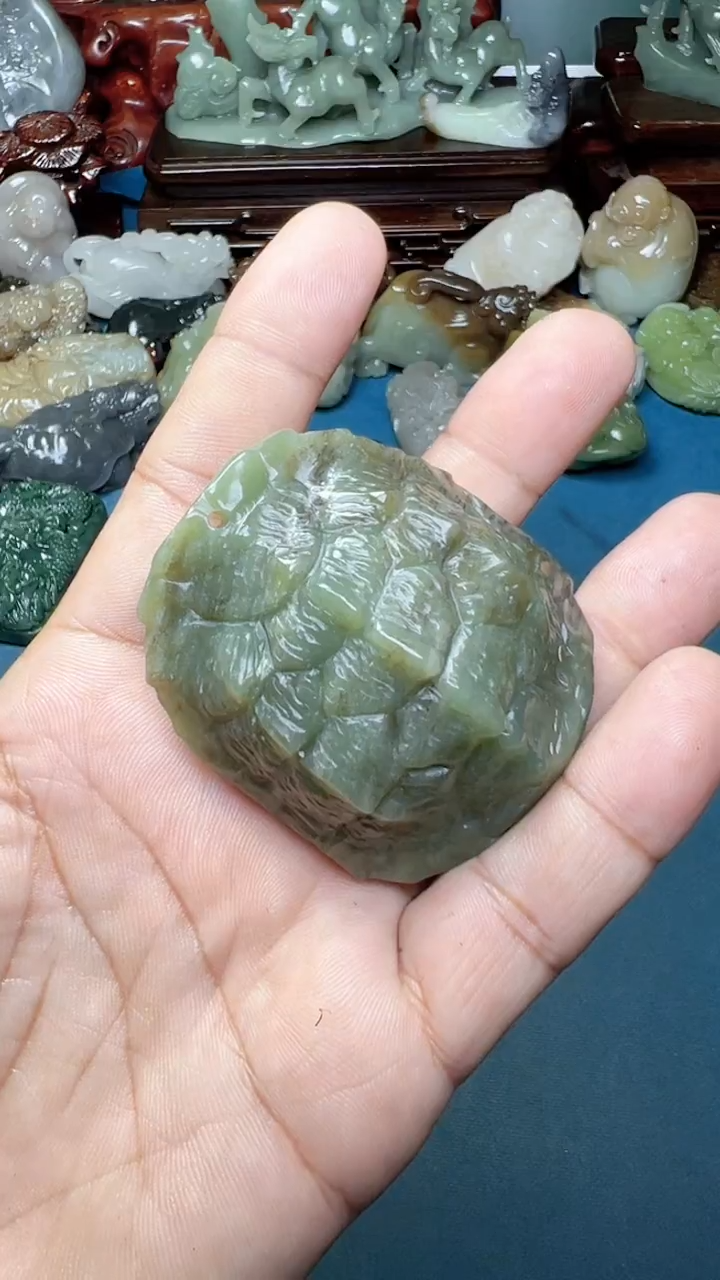 未镶嵌和田玉把件-
