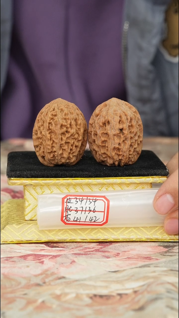 【闪购商品】文玩核桃把件非嫁接将军榜