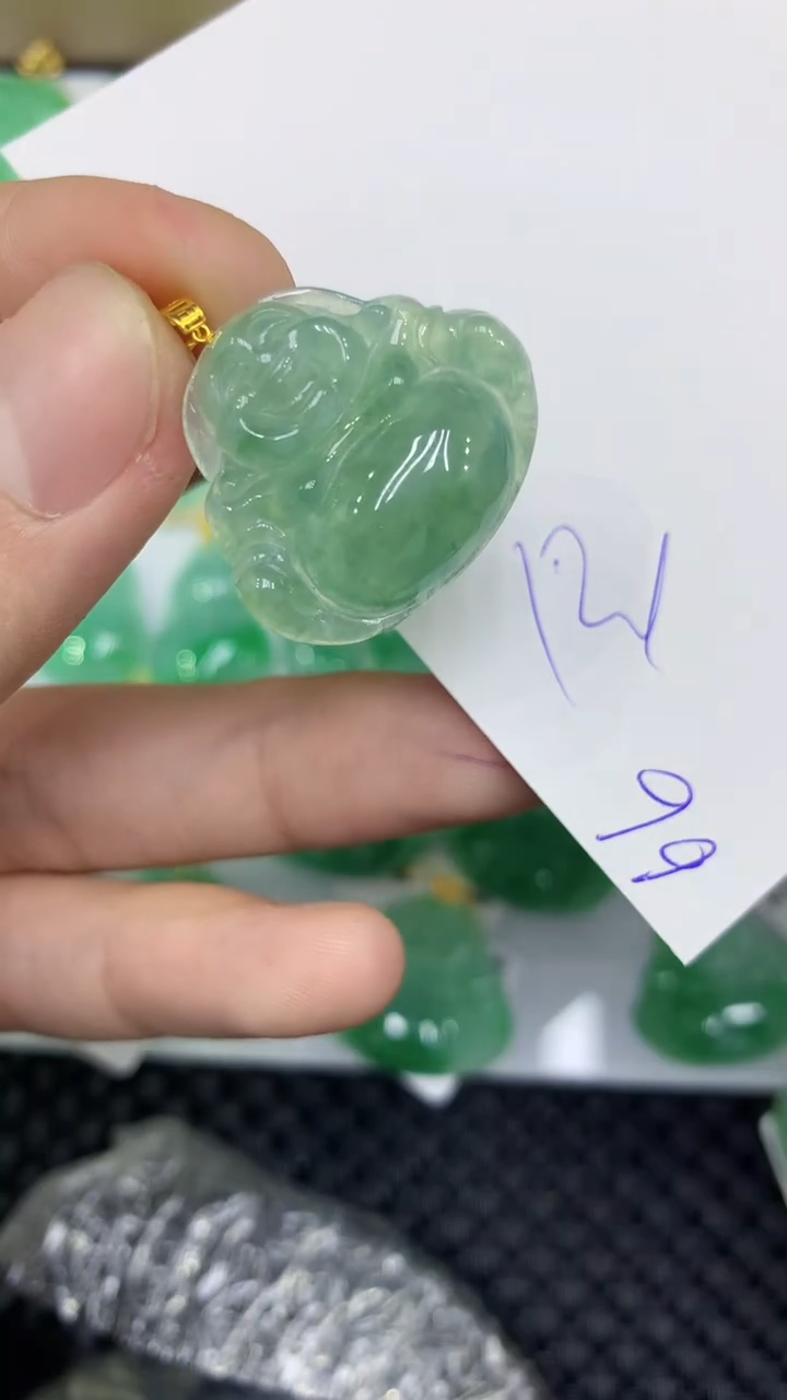 颈饰18K金镶嵌翡翠缅甸A货翡翠