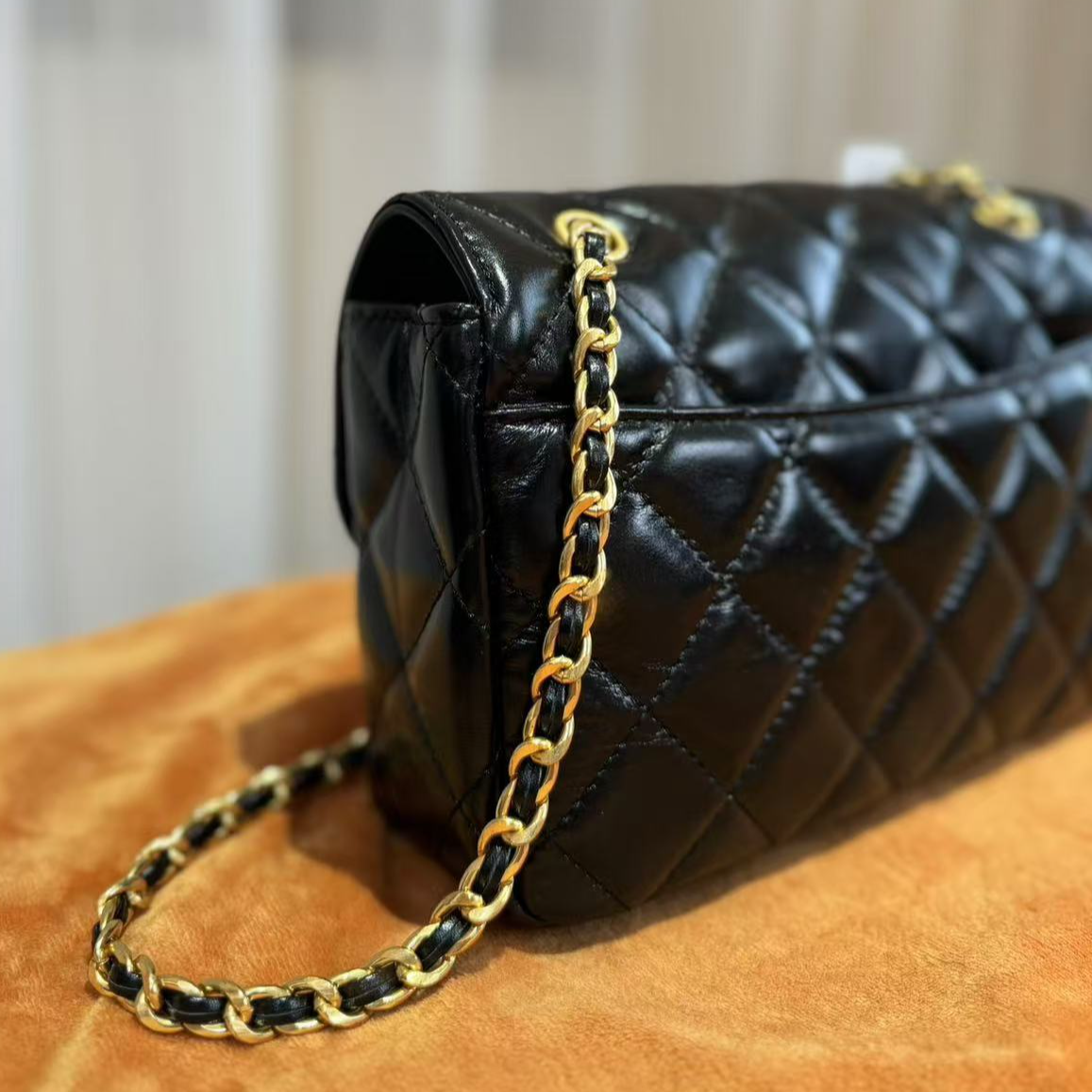 HIRMRIS手工真皮包550678-黑  中邮差眼睛香