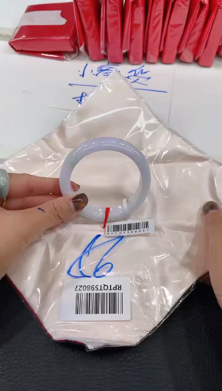 【闪购商品】翡翠手镯未镶嵌手镯