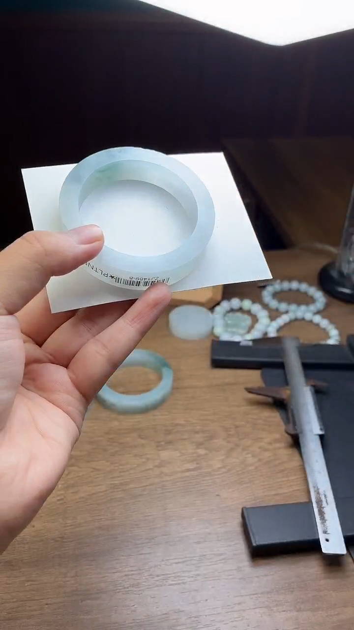 未镶嵌手镯定制翡翠E****3定制