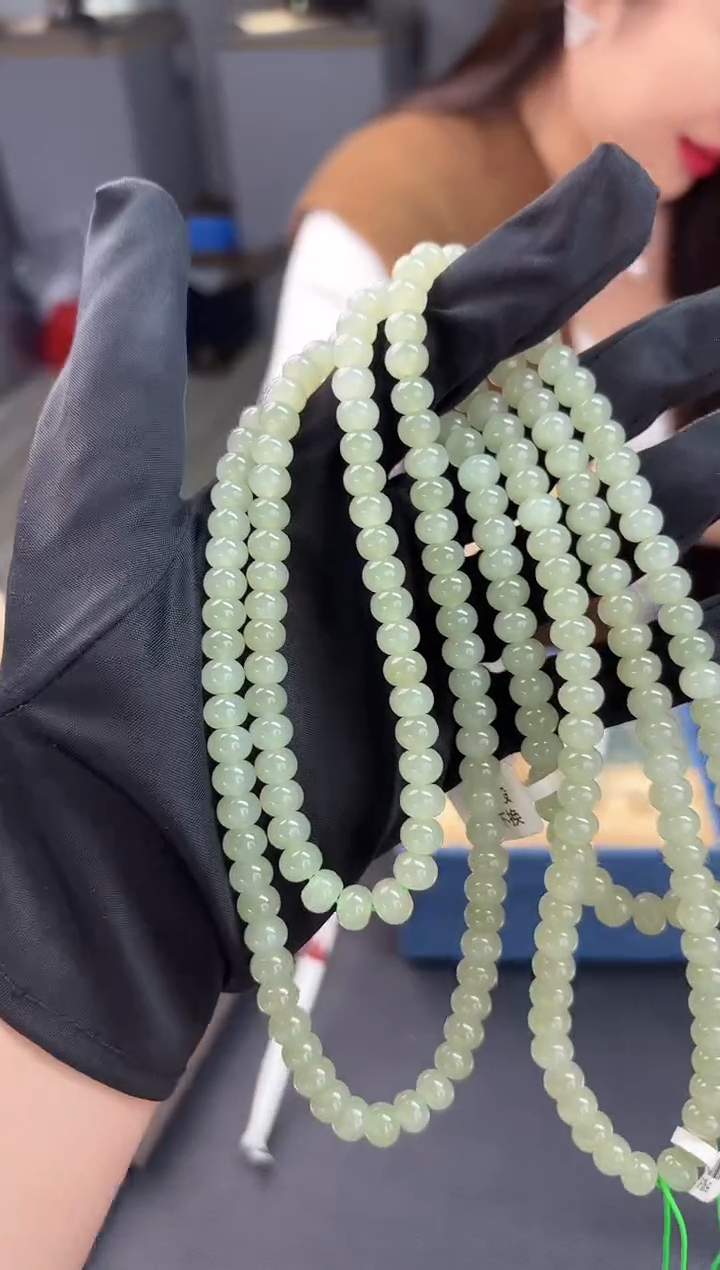 未镶嵌手串和田玉董小姐推荐 多样性发货 拍一发一qhcq8