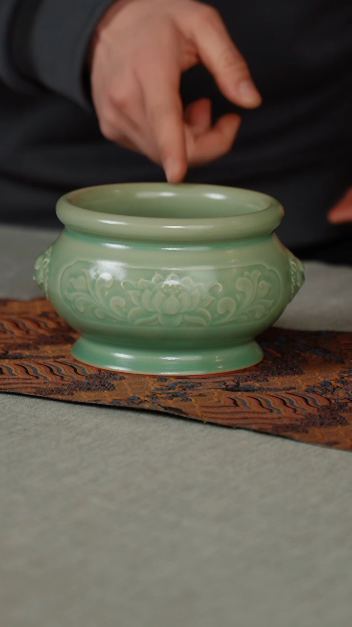 【闪购商品】137-1兽耳簋式炉（操德伟）