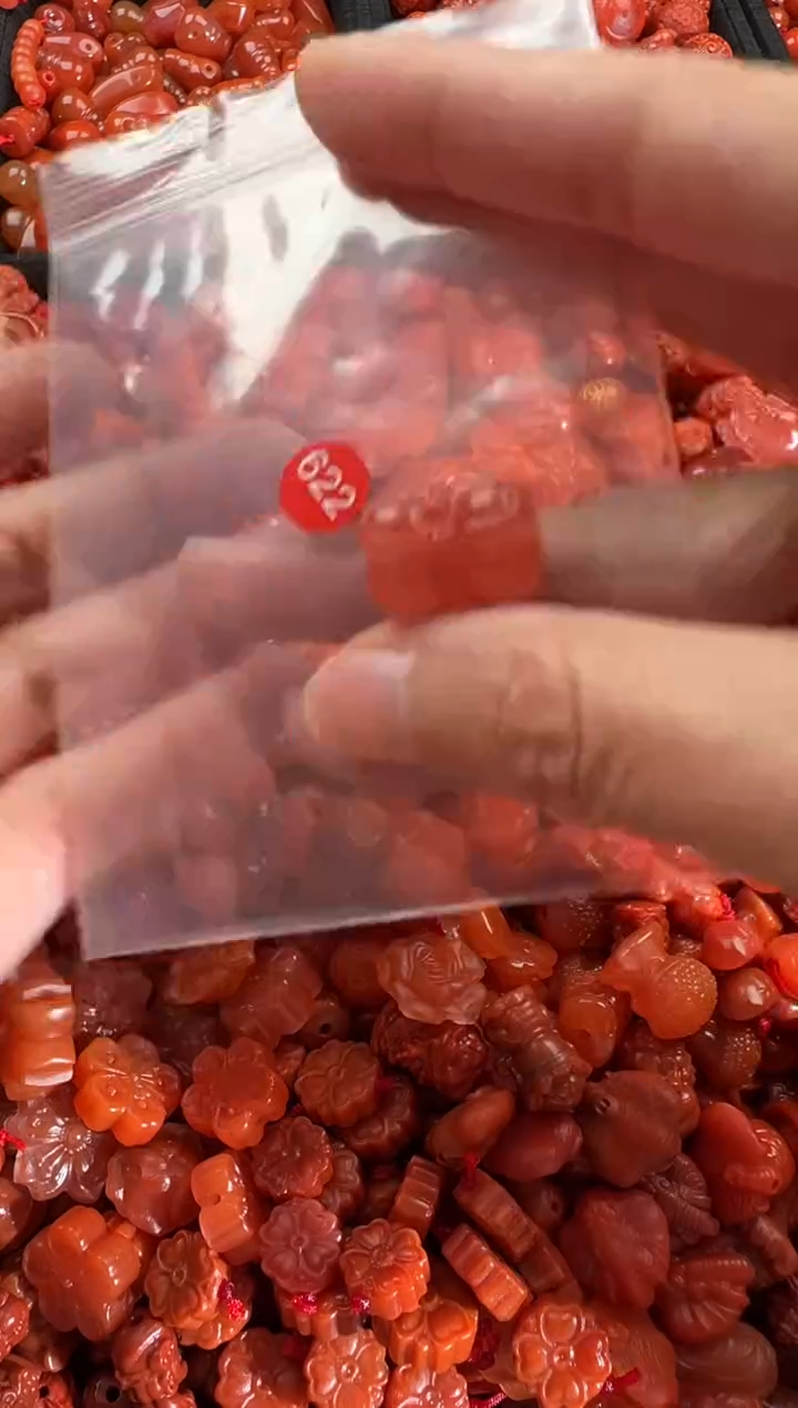 【闪购商品】南红玛瑙颈饰未镶嵌2