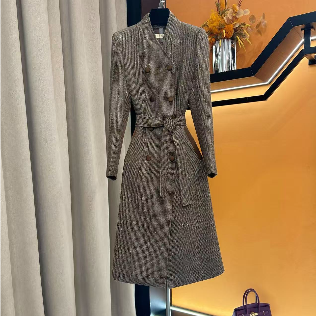 61369-冬季新款优雅风双排扣风衣女中长款系带过膝收腰气质外套