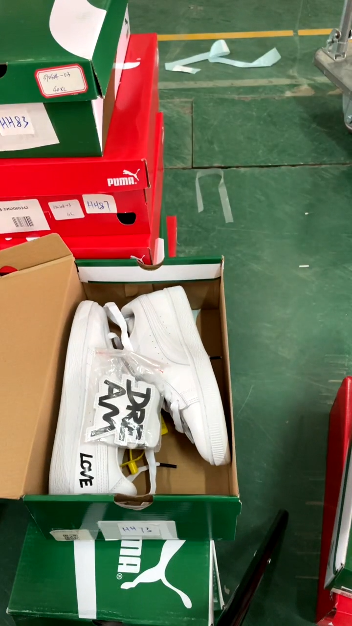 彪马时尚休闲运动鞋38M  NN101