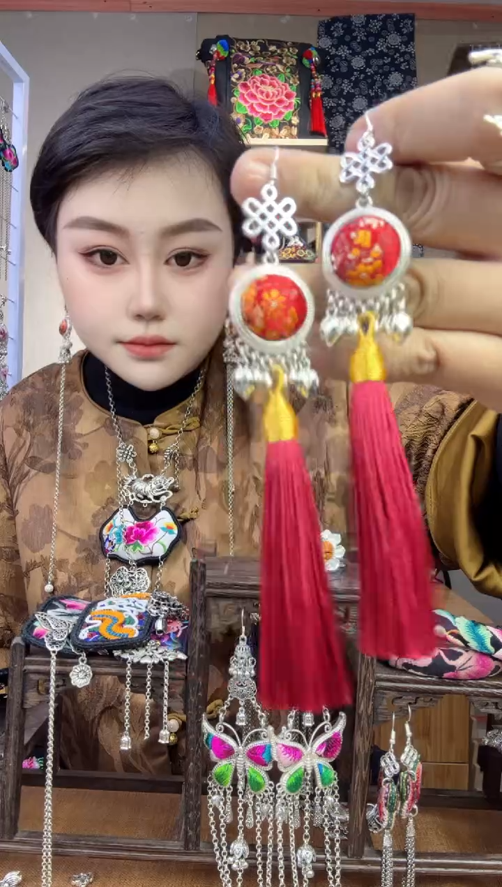 【闪购商品】刺绣纯手工苗绣非遗耳环