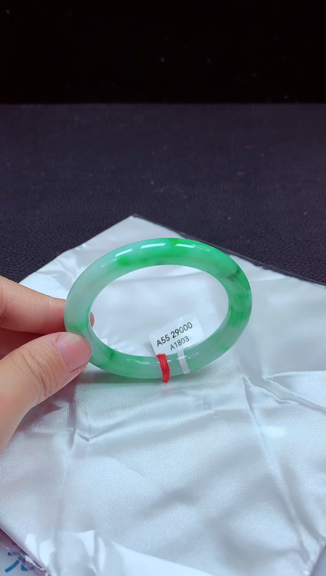 【闪购商品】翡翠手镯未镶嵌镯子55+