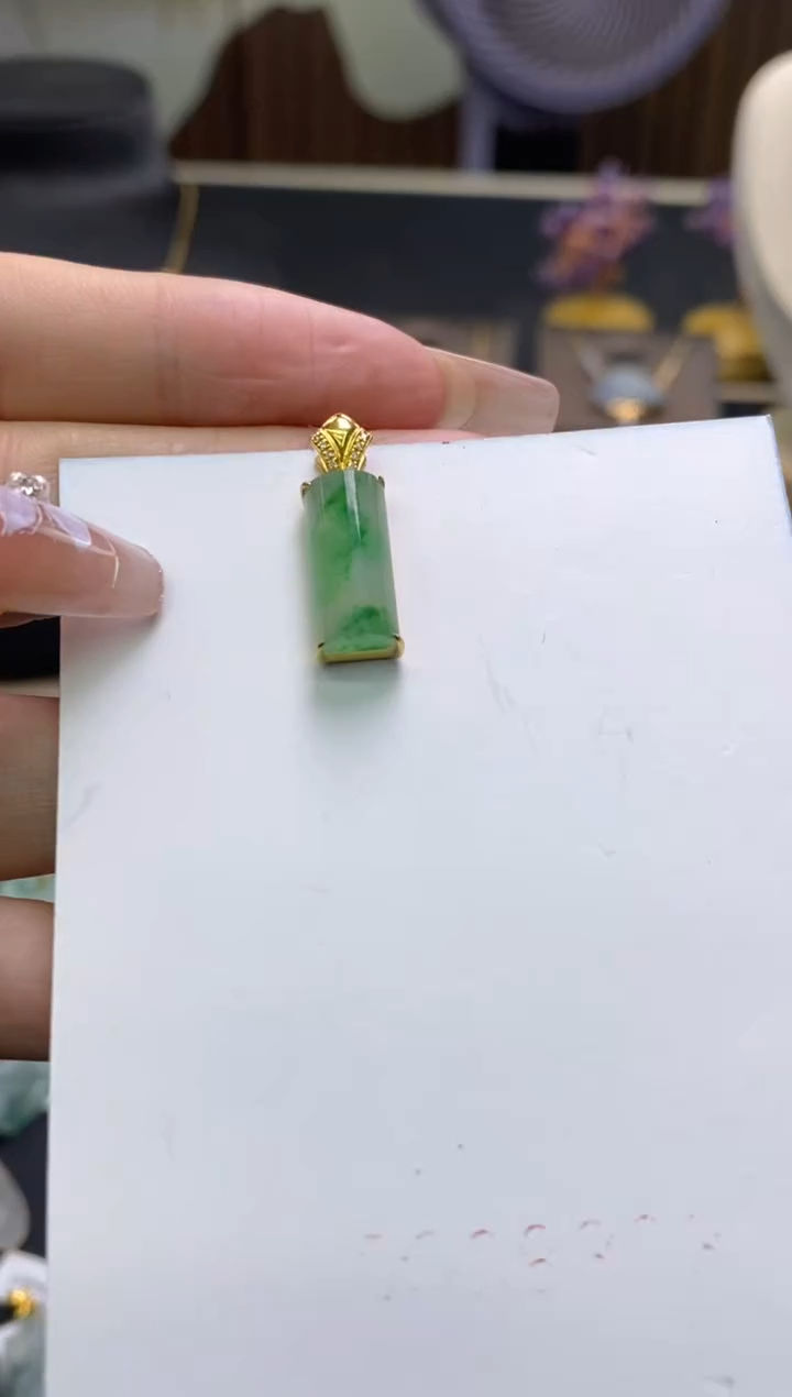 【闪购商品】翡翠颈饰18K金镶嵌净货18421