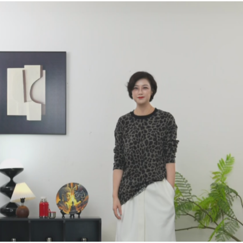 【U.M】豹纹圆领简约打底衫长袖T恤