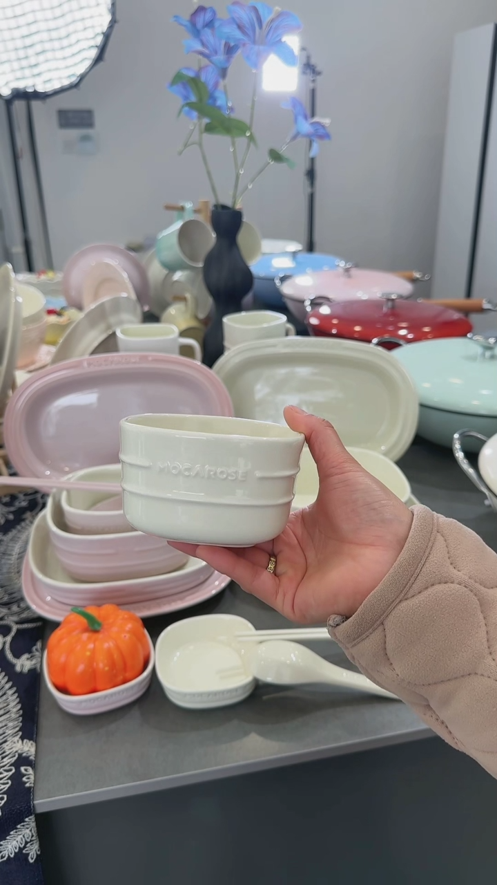 【闪购商品】瓷4英寸方形小碗-奶油白