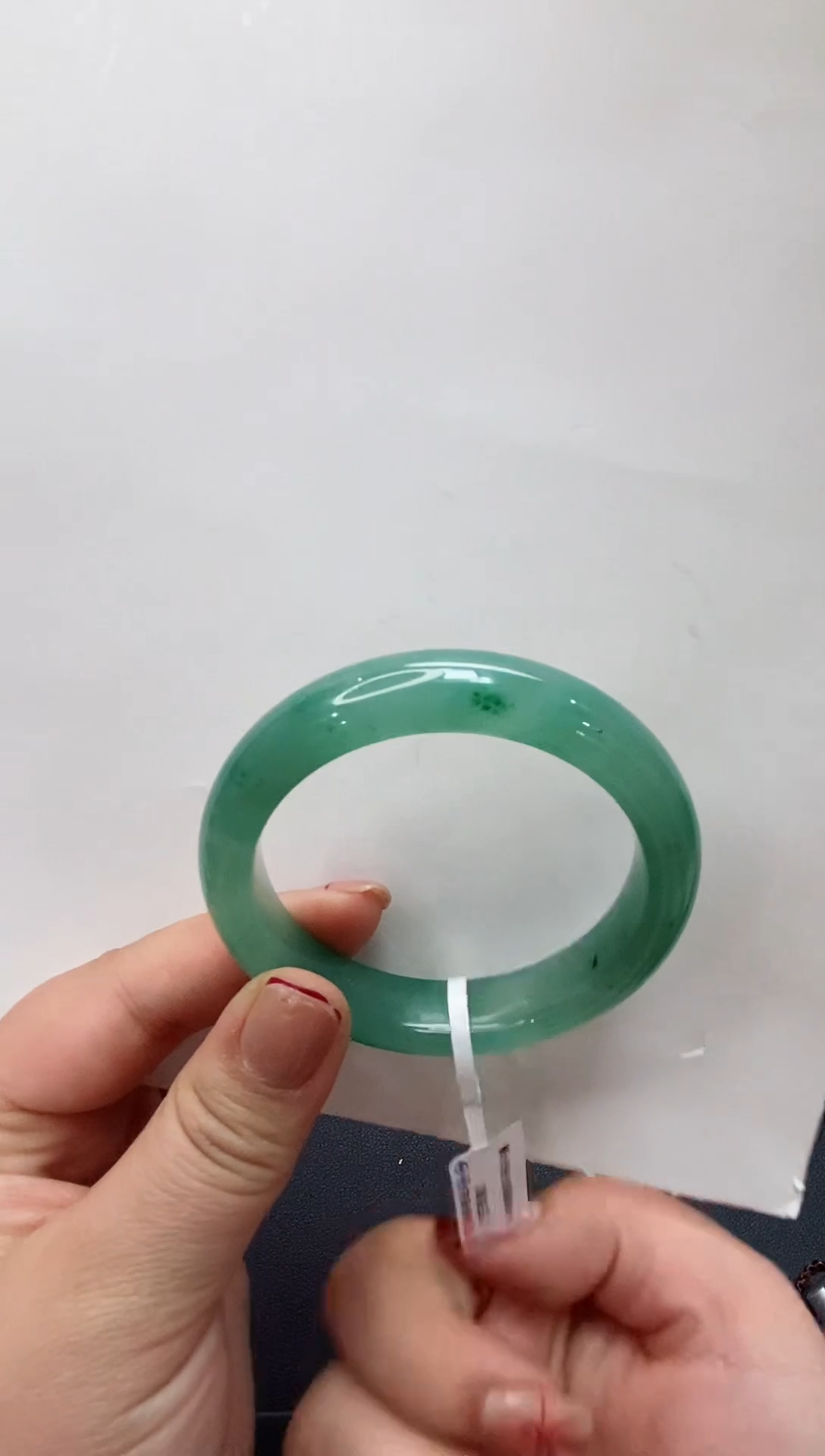 【闪购商品】石英质玉手镯未镶嵌非洲翠34