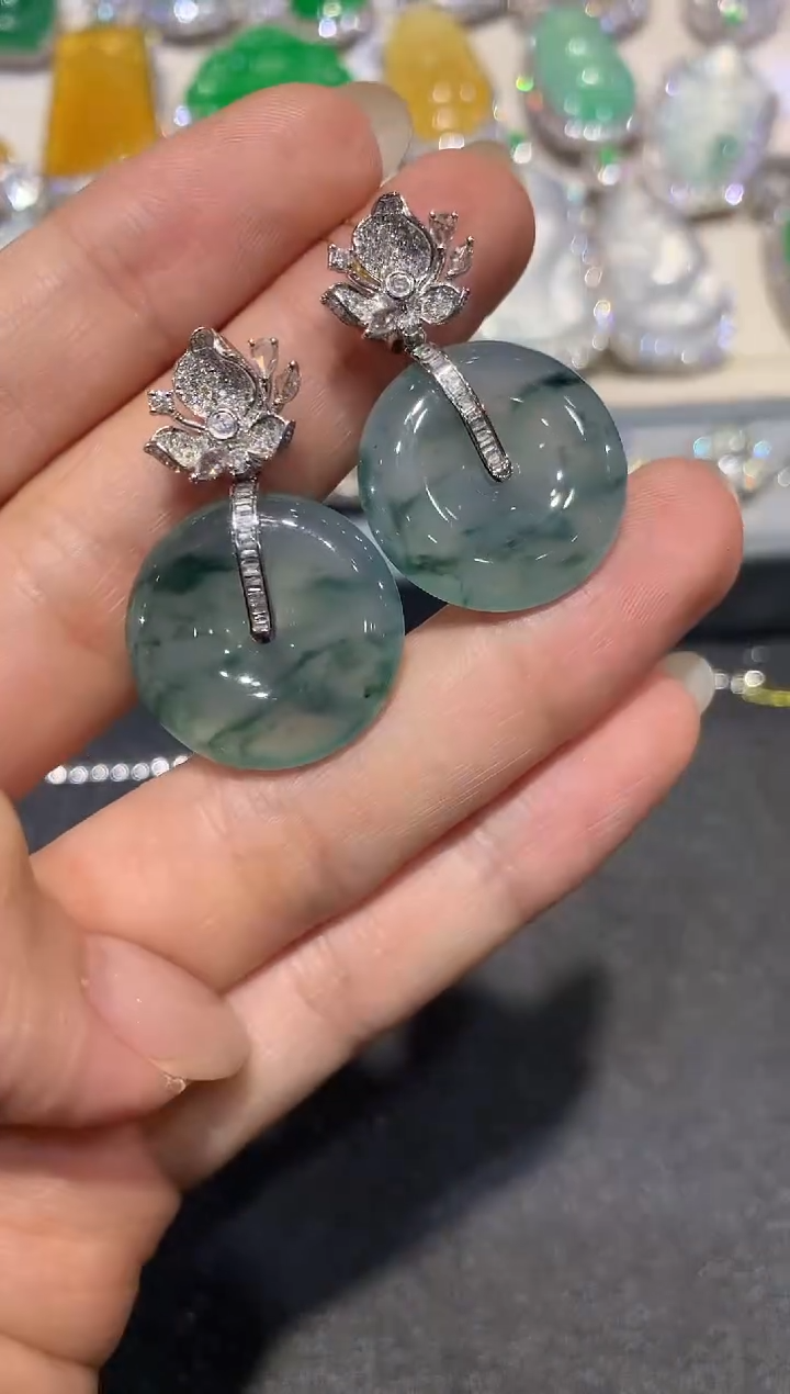 【闪购商品】翡翠吊坠(不含链)18K金镶嵌q289多样性一件发货