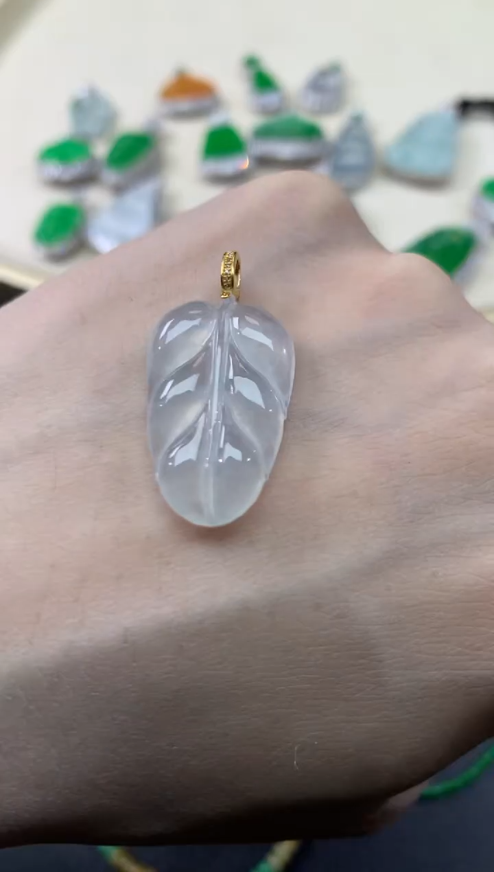 【闪购商品】翡翠吊坠(不含链)18K金镶嵌108