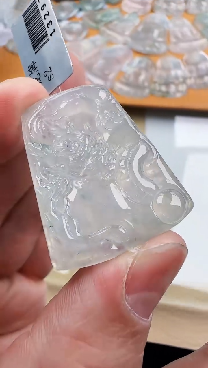 【闪购商品】翡翠颈饰未镶嵌缅甸天然翡翠